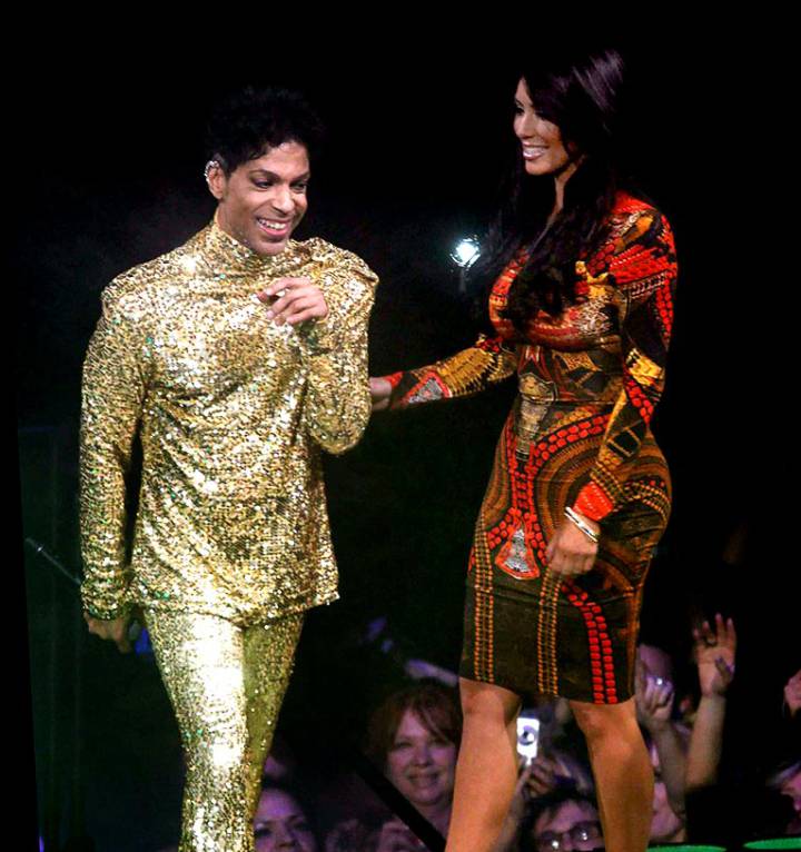 Vídeo: el día que Prince echó a Kim Kardashian del escenario | ICON | EL PAÍS