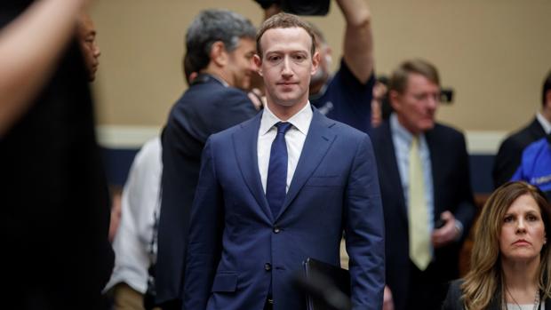 Los escándalos de Facebook lastran unos resultados agridulces